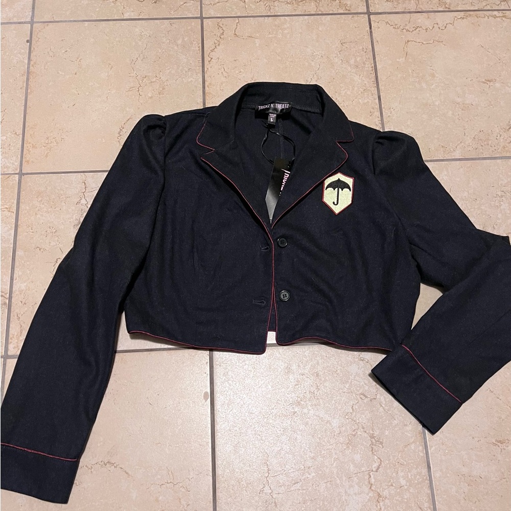 Trick N’ Treatz Umbrella Patch Crop Blazer